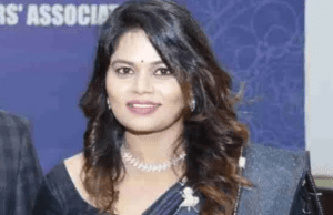 ಕೆಎಎಸ್ ಅಧಿಕಾರಿಯ ಪತ್ನಿ ನೇಣು ಬಿಗಿದುಕೊಂಡು ಆತ್ಮಹತ್ಯೆ