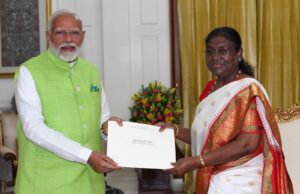 ರಾಷ್ಟ್ರಪತಿಗೆ ರಾಜೀನಾಮೆ ಸಲ್ಲಿಸಿದ ಪ್ರಧಾನಿ ನರೇಂದ್ರ ಮೋದಿ