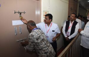 ದಕ್ಷಿಣ ಶಿಕ್ಷಕರ ಕ್ಷೇತ್ರ, ನೈಋತ್ಯ ಶಿಕ್ಷಕರ ಕ್ಷೇತ್ರ ಮತ್ತು ನೈಋತ್ಯ ಪದವೀಧರ ಕ್ಷೇತ್ರಗಳಿಂದ ವಿಧಾನಪರಿಷತ್ ಚುನಾವಣೆ: ಮತಗಳ ಎಣಿಕೆ ಆರಂಭ