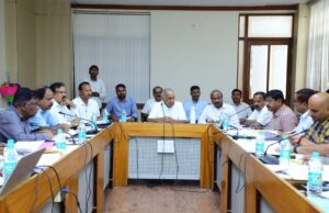 ಸಣ್ಣ ನೀರಾವರಿ ಕೆರೆಗಳು, ಬ್ಯಾರೇಜ್ ಮತ್ತು ಕಿಂಡಿ ಅಣೆಕಟ್ಟುಗಳಲ್ಲಿ ನೀರು ಪೋಲಾಗುವುದನ್ನ ತಡೆಗಟ್ಟಿ: ಅಧಿಕಾರಿಗಳಿಗೆ ಸಚಿವ ಎನ್ ಎಸ್ ಬೋಸರಾಜು ಖಡಕ್ ಸೂಚನೆ