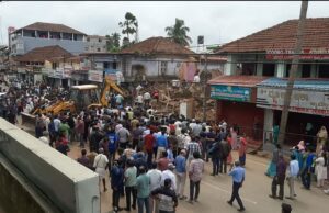 ಮಡಿಕೇರಿಯಲ್ಲಿ ಹೋಟೆಲ್ ಕುಸಿತ: ಹಲವರು ಸಿಲುಕಿರುವ ಶಂಕೆ