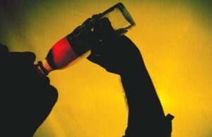 ಕಲಬೆರಕೆ ಮದ್ಯ ಸೇವಿಸಿ 25 ಮಂದಿ ಸಾವು; 60ಕ್ಕೂ ಹೆಚ್ಚು ಜನರು ಅಸ್ವಸ್ಥ