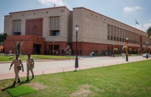 ನಕಲಿ ದಾಖಲೆ ತೋರಿಸಿ ಸಂಸತ್ ಪ್ರವೇಶಕ್ಕೆ ಯತ್ನಿಸಿದ ಮೂವರ ಬಂಧನ