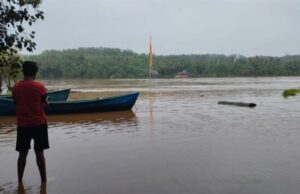 ಕರಾವಳಿಯಲ್ಲಿ ಸುರಿಯುತ್ತಿರುವ ಭಾರೀ ಮಳೆ: “ಆರೆಂಜ್ ಅಲರ್ಟ್” ಘೋಷಣೆ