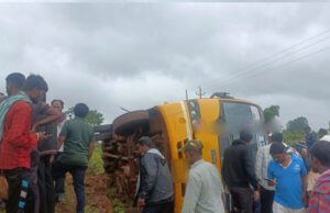 ಬೆಳಗಾವಿ: ಶಾಲಾ ಬಸ್ ಪಲ್ಟಿಯಾಗಿ ಹಲವು ವಿದ್ಯಾರ್ಥಿಗಳಿಗೆ ಗಾಯ