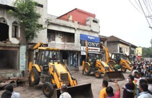 ವಿಜಯಪುರ: ಸರ್ಕಾರಿ ಸ್ಥಳ, ರಸ್ತೆ ಅತಿಕ್ರಮಣ ಒತ್ತುವರಿ ತೆರವು