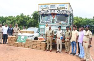ಬೀದರ್: ಲಾರಿ-ಕಾರಿನಲ್ಲಿ ಸಾಗಿಸುತ್ತಿದ್ದ 3.05 ಕೋಟಿ ರೂ. ಮೌಲ್ಯದ ಗಾಂಜಾ ಜಪ್ತಿ