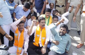 ಕುರ್ಚಿ ಉಳಿಸಿಕೊಳ್ಳಲು ವಿಪಕ್ಷಗಳ ಹೋರಾಟ ಹತ್ತಿಕ್ಕುವ ಸರ್ವಾಧಿಕಾರಿ ಸಿದ್ದರಾಮಯ್ಯ: ಬಿಜೆಪಿ ಕಿಡಿ