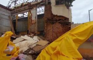 ಮೈಸೂರು: ಒಲಂಪಿಯ ಚಿತ್ರಮಂದಿರದ ಕಟ್ಟಡ ಕುಸಿದು ಇಬ್ಬರಿಗೆ ಗಾಯ