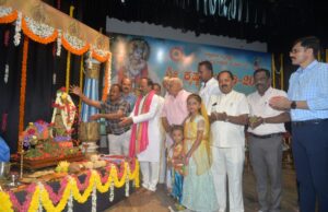 ತೊರೆದು ಜೀವಿಸಬಹುದೇ ಹರಿ ನಿನ್ನ ಚರಣಗಳ: ವಿ.ಎನ್ ಮಲ್ಲಿಕಾರ್ಜುನಸ್ವಾಮಿ