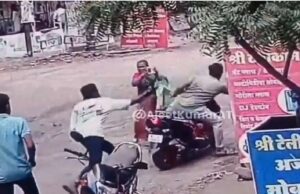 ಹಾಡುಹಗಲೇ ಯುವಕನ ಹತ್ಯೆಗೆ ಯತ್ನ: ಮಗನ ಪ್ರಾಣ ಉಳಿಸಿದ ತಾಯಿ