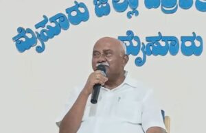 ನಿಮ್ಮ ಪಂಚೆ ಕಪ್ಪು ಮಸಿಯಾಗುವ ಮುಂಚೆ ನಿವೇಶನಗಳ ಒಪ್ಪಿಸಿ ದೊಡ್ಡತನ ತೋರಿಸಿ: ಸಿದ್ದರಾಮಯ್ಯಗೆ ಹೆಚ್ ವಿಶ್ವನಾಥ್ ಸಲಹೆ