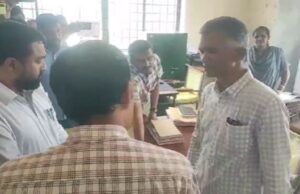 ಚನ್ನಪಟ್ಟಣ ತಹಶೀಲ್ದಾರ್ ಕಚೇರಿಗೆ ಕೃಷ್ಣಬೈರೇಗೌಡ ದಿಢೀರ್ ಭೇಟಿ: ಅಧಿಕಾರಿಗಳಿಗೆ ತರಾಟೆ