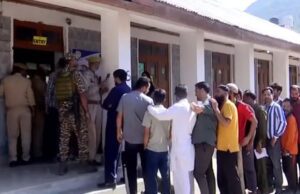 ಜಮ್ಮು ಮತ್ತು ಕಾಶ್ಮೀರ ವಿಧಾನಸಭಾ ಚುನಾವಣೆ: ಮಧ್ಯಾಹ್ನ 12 ಗಂಟೆ ವೇಳೆಗೆ ಶೇ. 32 ರಷ್ಟು ಮತದಾನ