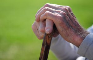 70 ವರ್ಷ ಮೇಲ್ಪಟ್ಟವರಿಗೂ ₹5 ಲಕ್ಷದ ಆಯುಷ್ಮಾನ್ ಭಾರತ್ ವಿಮೆ