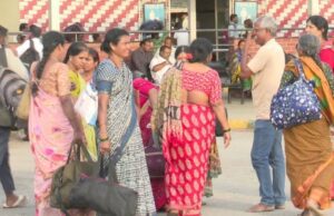 ಖಾಸಗಿ ಬಸ್ ಟಿಕೆಟ್ ದರ ಏರಿಕೆ: ಹಬ್ಬಕ್ಕೆ ಊರಿಗೆ ಹೊರಟವರಿಂದ ದುಪ್ಪಟ್ಟು ದರ ವಸೂಲಿ