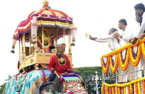 ನಾಡಹಬ್ಬ ದಸರಾ: ಜಂಬೂಸವಾರಿಯನ್ನು ಕಣ್ತುಂಬಿಕೊಂಡ ಜನಸಾಗರ Mysore Dasara