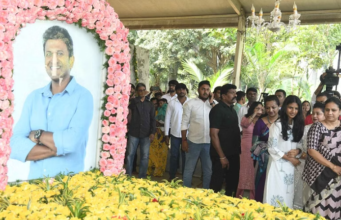 ಪುನೀತ್ ರಾಜ್ ಕುಮಾರ್ 3ನೇ ವರ್ಷದ ಪುಣ್ಯಸ್ಮರಣೆ: ಸಮಾಧಿಗೆ ಪೂಜೆ ಸಲ್ಲಿಸಿದ ಅಶ್ವಿನಿ ಪುನೀತ್ ರಾಜ್ ಕುಮಾರ್, ರಾಘವೇಂದ್ರ ರಾಜ್ ಕುಮಾರ್