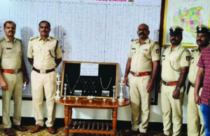 ಅಪಾರ ಪ್ರಮಾಣದ ಪದಾರ್ಥಗಳನ್ನು ದೋಚಿದ್ದ ಆರೋಪಿಗಳ ಬಂಧನ