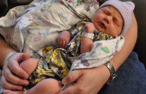 ಕನಕಪುರ: ಕೆಎಸ್ಆರ್ಟಿಸಿ ಬಸ್ ನಲ್ಲಿ ಅವಳಿ ಮಕ್ಕಳಿಗೆ ಜನ್ಮ ನೀಡಿದ ಮಹಿಳೆ