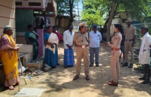 ಇಟ್ಟಿಗೆಯಿಂದ ಹಲ್ಲೆ: ಆಟೋ ಚಾಲಕನ ಸಾವು- ನೆರೆಮನೆಯ ಮಹಿಳೆಯರಿಬ್ಬರ ಬಂಧನ