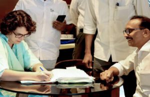 ವಯನಾಡಿನಲ್ಲಿ ಬೃಹತ್ ರೋಡ್ ಶೋ ಬಳಿಕ ನಾಮಪತ್ರ ಸಲ್ಲಿಸಿದ ಪ್ರಿಯಾಂಕಾ ಗಾಂಧಿ