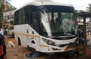 ಪ್ರವಾಸಿಗರ ಬಸ್ ಹರಿದು ವಿದ್ಯಾರ್ಥಿ ಸಾವು: ಶಿವಮೊಗ್ಗ ಜಿಲ್ಲೆಯಲ್ಲಿ ದುರ್ಘಟನೆ