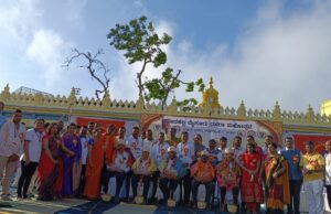 ಯೋಗ ಚಾರಣ, ದುರ್ಗಾ ನಮಸ್ಕಾರಕ್ಕೆ ಸಾಕ್ಷಿಯಾದ ಚಾಮುಂಡಿ ಬೆಟ್ಟದ ದೇವಸ್ಥಾನದ ಆವರಣ