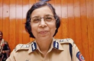 ವಿಪಕ್ಷಗಳ ದೂರವಾಣಿ ಕದ್ದಾಲಿಕೆ ಆರೋಪ: ಪೊಲೀಸ್ ವರಿಷ್ಠಾಧಿಕಾರಿ ವರ್ಗಾವಣೆ