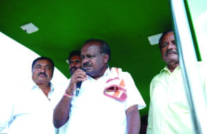 ನಿಖಿಲ್ ಕಟ್ಟಿ ಹಾಕಲು ಸಚಿವರ ದಂಡೇ ಬಂದಿದೆ- ಕಾಂಗ್ರೆಸ್ ವಿರುದ್ಧ ಎಚ್ಡಿಕೆ ವಾಗ್ದಾಳಿ