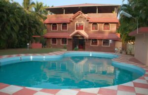 ಈಜುಕೊಳದಲ್ಲಿ ಮೂವರು ಯುವತಿಯರ ಸಾವು ಪ್ರಕರಣ: ರೆಸಾರ್ಟ್ ಮಾಲೀಕ, ವ್ಯವಸ್ಥಾಪಕ ಬಂಧನ