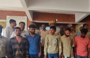 ವಿದ್ಯಾರ್ಥಿನಿಗೆ ಚುಡಾಯಿಸಿದ ಇಬ್ಬರು, ಸಹಕರಿಸಿದ ಮೂವರ ಬಂಧನ