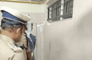 ಪೊಲೀಸರ ಮೇಲೆ ಹಲ್ಲೆ ಮಾಡಿ ಪರಾರಿ ಯತ್ನ: ದರೋಡೆಕೋರರ ಕಾಲಿಗೆ ಗುಂಡೇಟು