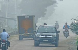 ಸಿರುಗುಪ್ಪದಲ್ಲಿ ಮುಂಜಾನೆ ದಟ್ಟ ಮಂಜು: ವಾಹನ ಸವಾರರ ಪರದಾಟ