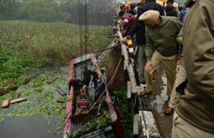 ನಿಯಂತ್ರಣ ತಪ್ಪಿ ನದಿಗೆ ಬಿದ್ದ ಬಸ್: 8 ಮಂದಿ ಸಾವು, ಹಲವರಿಗೆ ಗಾಯ