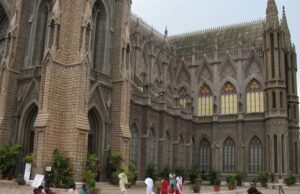 ನಾಳೆ ಕ್ರಿಸ್ಮಸ್: ಮೈಸೂರಿನ ಸಂತಫಿಲೋಮಿನಾ ಚರ್ಚ್ ನಲ್ಲಿ ಸಾಗಿದ ಭರದ ಸಿದ್ದತೆ