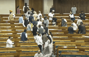 ಸಂಭಾಲ್ ಹಿಂಸಾಚಾರ: ಲೋಕಸಭೆಯಲ್ಲಿ ಮತ್ತೆ ಗದ್ದಲ- ಪ್ರತಿಪಕ್ಷಗಳ ಸಭಾತ್ಯಾಗ