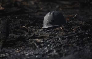 ಅಸ್ಸಾಂನ ಕಲ್ಲಿದ್ದಲು ಗಣಿಯೊಳಗೆ ಸಿಲುಕಿದ 9 ಕಾರ್ಮಿಕರು: ಸೇನೆ ಕಾರ್ಯಾಚರಣೆ