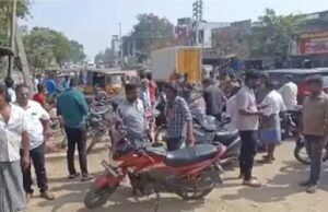 ಮಾಂಸದಂಗಡಿ ಎದುರು ಕೊಳೆತ ಶವ ಎಸೆದ ವ್ಯಕ್ತಿ