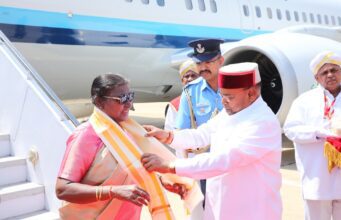 ಇಂದು ಬೆಂಗಳೂರಿಗೆ ಆಗಮಿಸಿದ ರಾಷ್ಟ್ರಪತಿ ಮುರ್ಮುಗೆ ಸ್ವಾಗತ ಕೋರಿದ ರಾಜ್ಯಪಾಲರು