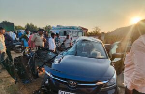 ಕಾರು – ಟ್ಯಾಂಕರ್ ನಡುವೆ ಅಪಘಾತ: ಇಬ್ಬರು ಸಾವು, ಮತ್ತಿಬ್ಬರಿಗೆ ಗಂಭೀರ ಗಾಯ