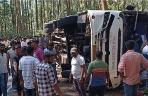 ಕೇರಳದ ಮುನ್ನಾರ್ ನಲ್ಲಿ ಬಸ್ ಪಲ್ಟಿ: ಮೂವರು ಕಾಲೇಜು ವಿದ್ಯಾರ್ಥಿಗಳು ಸಾವು