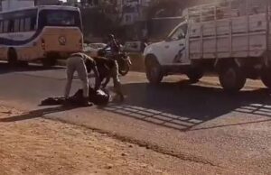 ಹೈದರಾಬಾದ್: ನಡುರಸ್ತೆಯಲ್ಲಿ ಯುವಕನ ಬರ್ಬರ ಹತ್ಯೆ