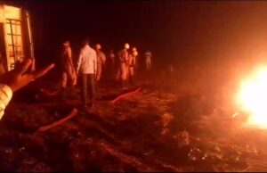 ಕಡಲೆ ಬಣವೆಗೆ ಬೆಂಕಿ ಹಚ್ಚಿದ ಕಿಡಿಗೇಡಿಗಳು