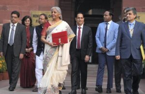 ಸತತ 8ನೇ ಬಾರಿಗೆ ಆಯವ್ಯಯ ಮಂಡನೆ: ನಿರ್ಮಲಾ ಸೀತಾರಾಮನ್ ದಾಖಲೆ