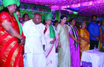 ಮೀಸಲಾತಿ ಸೌಲಭ್ಯ ಕೊಟ್ಟಿದ್ದು ನಾವು, ಅದರ ಪ್ರತಿ ಸಿಗುತ್ತಿರುವುದು ಕಾಂಗ್ರೆಸ್ ಪಕ್ಷಕ್ಕೆ: ಹೆಚ್.ಡಿ. ದೇವೇಗೌಡರ ಬೇಸರ