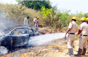 ಬಸ್ ಡಿಕ್ಕಿ : ಕಾರಿನಲ್ಲಿದ್ದ ಇಬ್ಬರು ಸಜೀವ ದಹನ