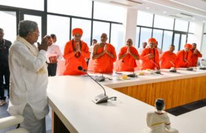ಸಿಎಂ ಭೇಟಿ ಮಾಡಿದ ದಲಿತ, ಹಿಂದುಳಿದ ಮಠಾಧೀಶರು