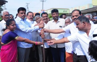 ಮಂಡ್ಯ : ರಸ್ತೆ ಕಾಮಗಾರಿಗೆ ಶಾಸಕ ಪಿ. ರವಿಕುಮಾರ್ ಗೌಡ ಚಾಲನೆ