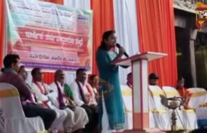 88% ಅಂಕ ಪಡೆದ್ರೂ ಹಾಸ್ಟೆಲ್ ಸಿಗದ್ದಕ್ಕೆ ವೇದಿಕೆಯಲ್ಲೇ ಸನ್ಮಾನ ತಿರಸ್ಕರಿಸಿ ವಿದ್ಯಾರ್ಥಿನಿ ಆಕ್ರೋಶ..!